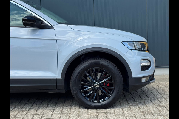 Volkswagen T-Roc * Style * Airco * Cruise * PDC * AppleCarPlay *