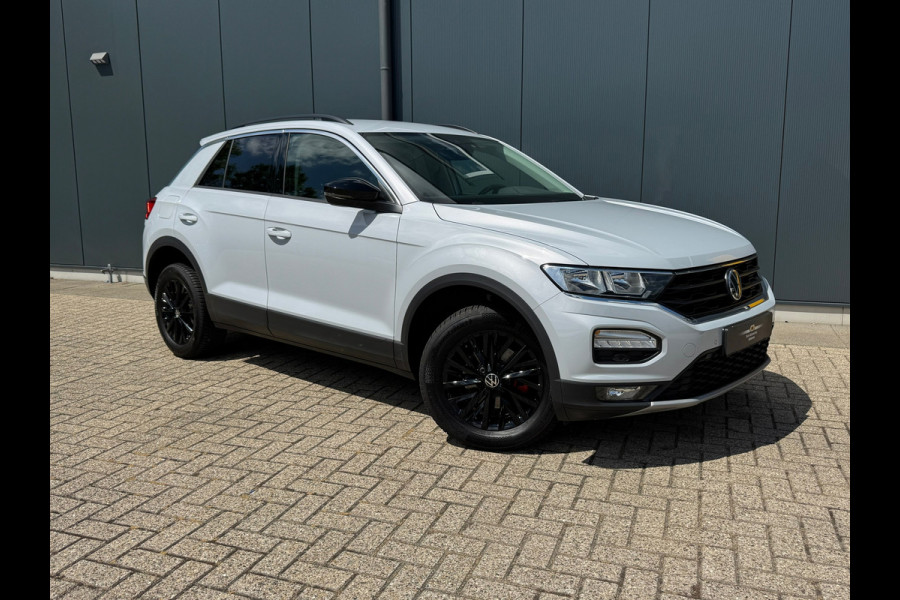 Volkswagen T-Roc * Style * Airco * Cruise * PDC * AppleCarPlay *