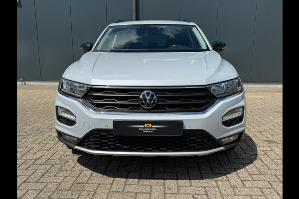 Volkswagen T-Roc * Style * Airco * Cruise * PDC * AppleCarPlay *