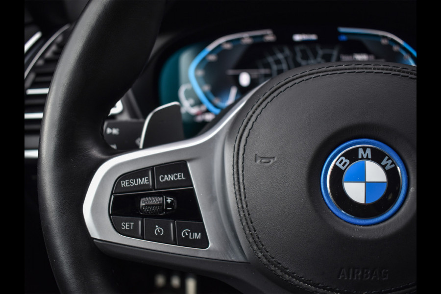 BMW X3 xDrive30e HIGH EXECUTIVE | M_SPORT | PANORAMADAK | LED | COMFORT ACCESS | CAMERA | AMBIANCE INTERIEUR