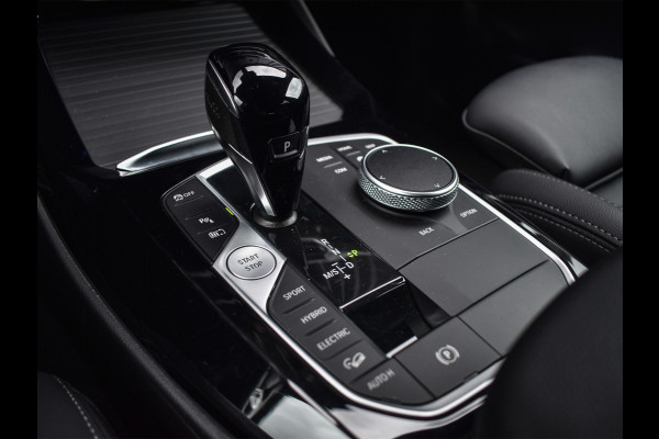 BMW X3 xDrive30e HIGH EXECUTIVE | M_SPORT | PANORAMADAK | LED | COMFORT ACCESS | CAMERA | AMBIANCE INTERIEUR