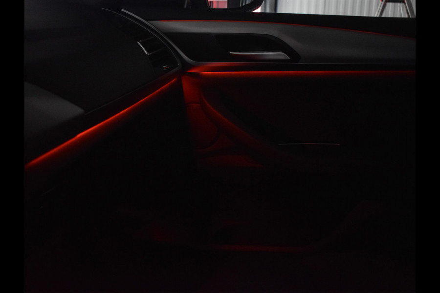 BMW X3 xDrive30e HIGH EXECUTIVE | M_SPORT | PANORAMADAK | LED | COMFORT ACCESS | CAMERA | AMBIANCE INTERIEUR