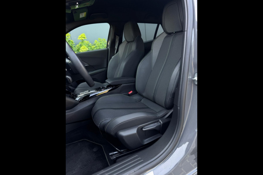 Peugeot 2008 1.2 PureTech GT-Line FULL NAVI CAMERA PDC CR CONTROL SPORTVELGEN