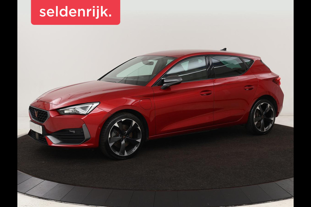 CUPRA Leon 1.4 e-Hybrid | Stoel & stuurverwarming | Carplay | Camera | Adaptive cruise | Sfeerverlichting | Navigatie | Park Assist | Keyless | Full LED | PHEV CUPRA Leon 1.4 e-Hybrid | Stoel & stuurverwarming | Carplay | Camera | Adaptive cruise | Sfeerverlichting | Navigatie | Park Assist | Keyless | Full LED | PHEV