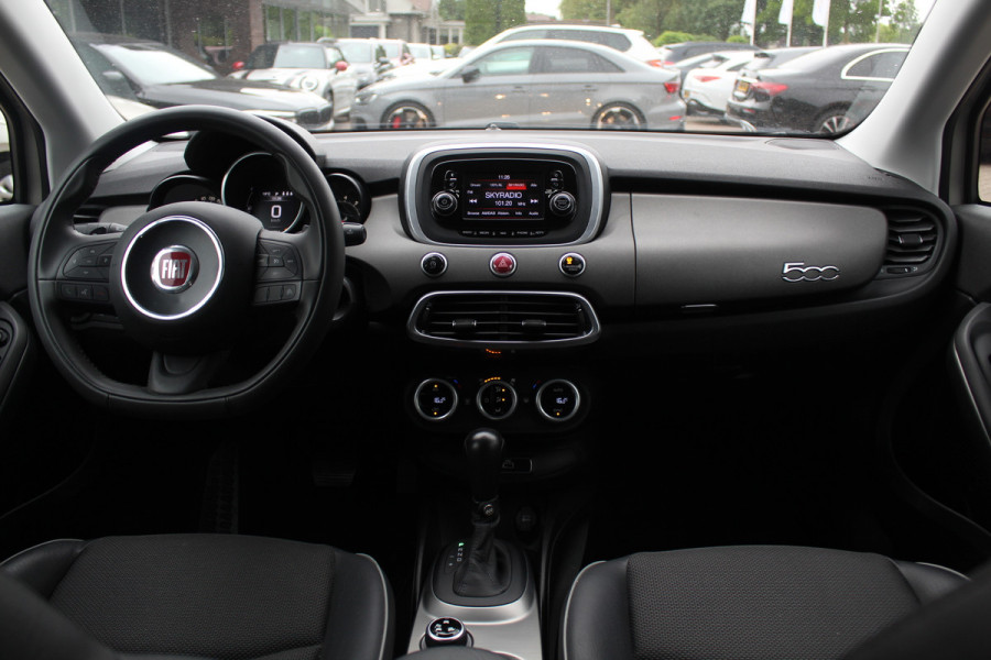 Fiat 500X Cross 1.4 Turbo MultiAir Cross / Trekhaak / Navigatie / Half leder / Keyless / 17'' / Parkeerhulp achter / Getint glas / DAB / Cruise Control
