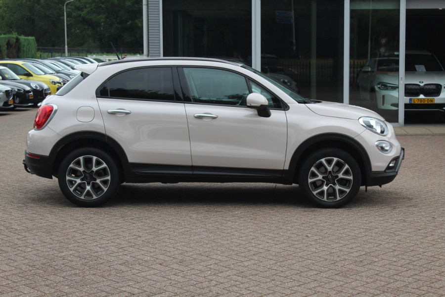 Fiat 500X Cross 1.4 Turbo MultiAir Cross / Trekhaak / Navigatie / Half leder / Keyless / 17'' / Parkeerhulp achter / Getint glas / DAB / Cruise Control