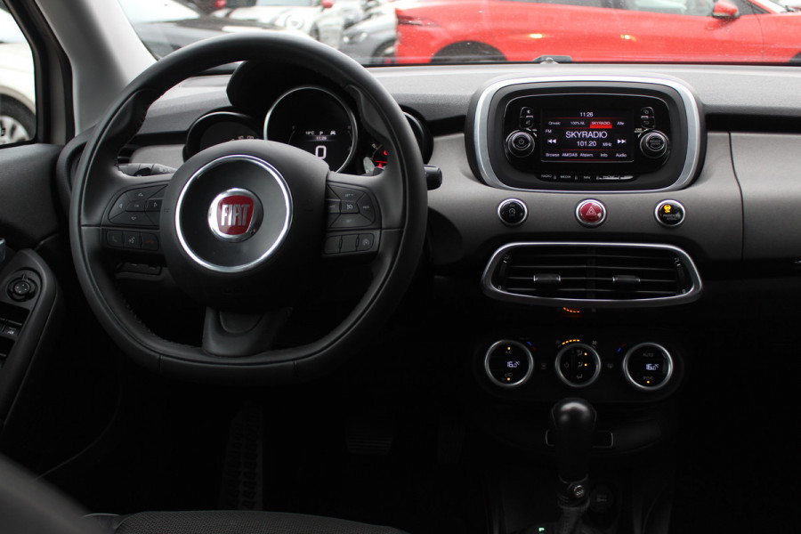 Fiat 500X Cross 1.4 Turbo MultiAir Cross / Trekhaak / Navigatie / Half leder / Keyless / 17'' / Parkeerhulp achter / Getint glas / DAB / Cruise Control