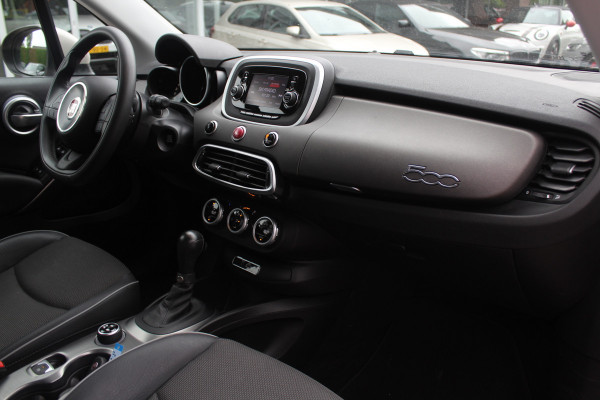 Fiat 500X Cross 1.4 Turbo MultiAir Cross / Trekhaak / Navigatie / Half leder / Keyless / 17'' / Parkeerhulp achter / Getint glas / DAB / Cruise Control