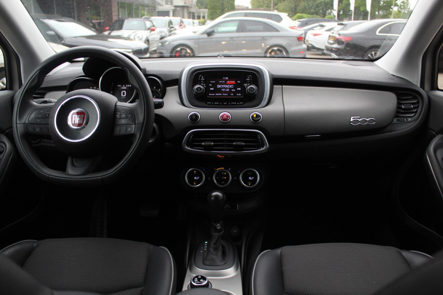 Fiat 500X Cross 1.4 Turbo MultiAir Cross / Trekhaak / Navigatie / Half leder / Keyless / 17'' / Parkeerhulp achter / Getint glas / DAB / Cruise Control