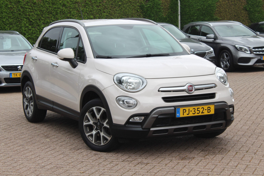 Fiat 500X Cross 1.4 Turbo MultiAir Cross / Trekhaak / Navigatie / Half leder / Keyless / 17'' / Parkeerhulp achter / Getint glas / DAB / Cruise Control