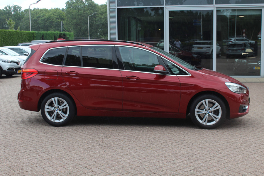BMW 2 Serie Gran Tourer 218i 7p. Executive / Trekhaak / Leder / Navigatie / Keyless entry / Parkeerhulp V+A / Cruise Control