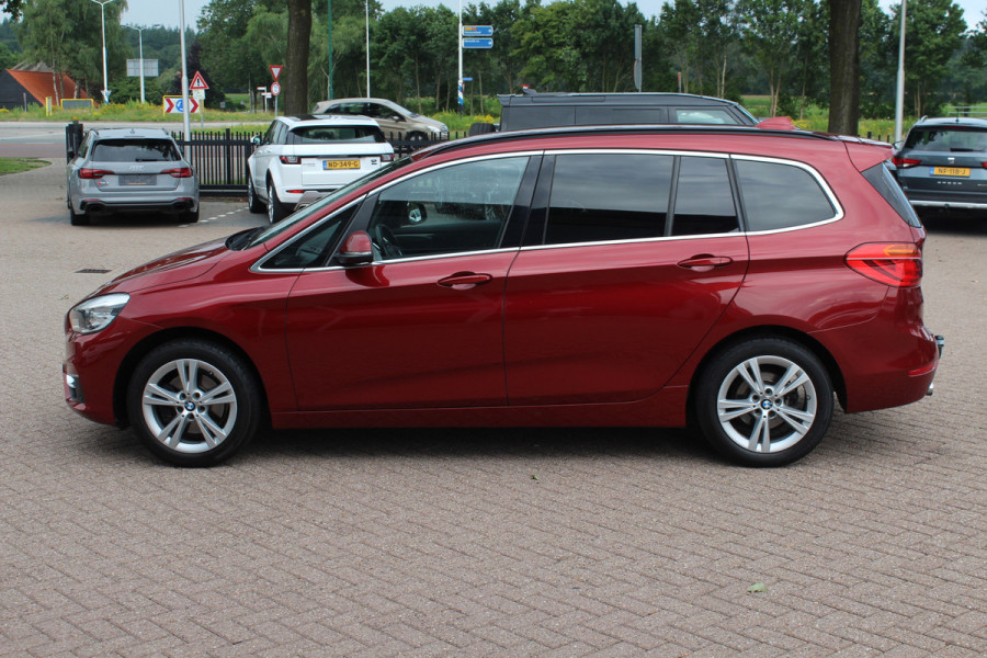 BMW 2 Serie Gran Tourer 218i 7p. Executive / Trekhaak / Leder / Navigatie / Keyless entry / Parkeerhulp V+A / Cruise Control