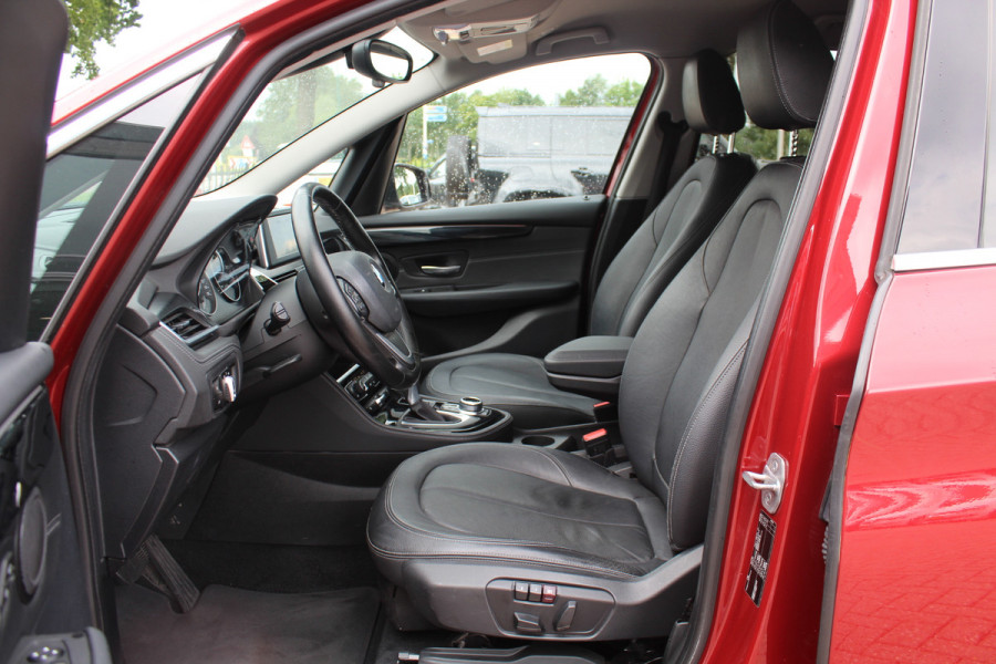 BMW 2 Serie Gran Tourer 218i 7p. Executive / Trekhaak / Leder / Navigatie / Keyless entry / Parkeerhulp V+A / Cruise Control