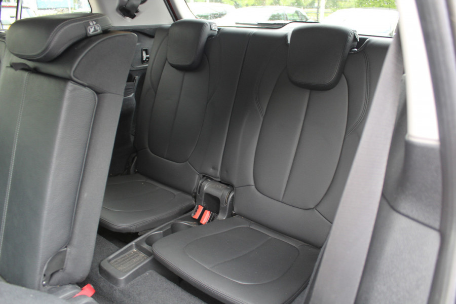 BMW 2 Serie Gran Tourer 218i 7p. Executive / Trekhaak / Leder / Navigatie / Keyless entry / Parkeerhulp V+A / Cruise Control