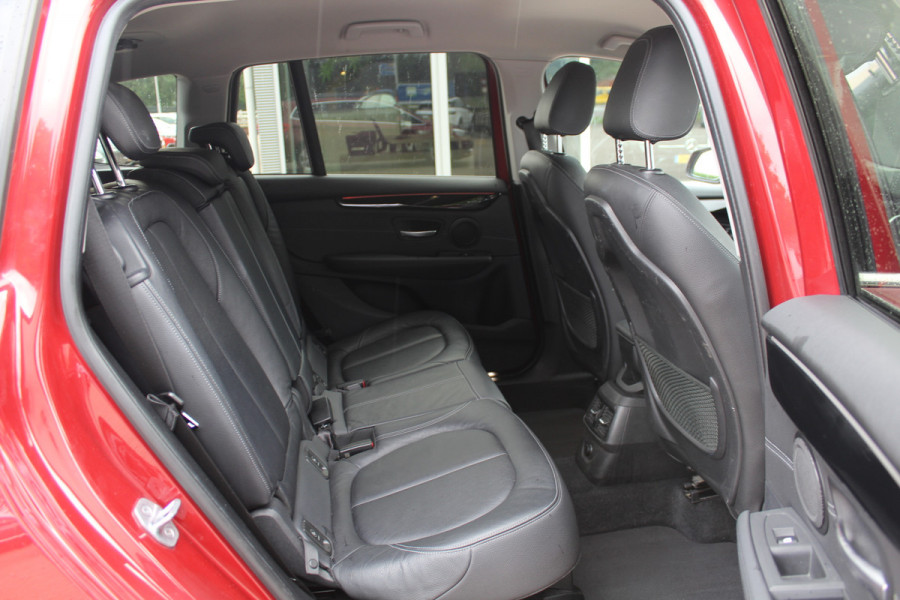BMW 2 Serie Gran Tourer 218i 7p. Executive / Trekhaak / Leder / Navigatie / Keyless entry / Parkeerhulp V+A / Cruise Control