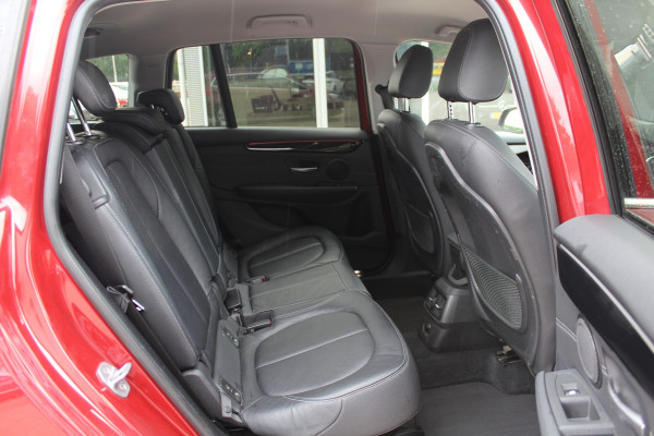 BMW 2 Serie Gran Tourer 218i 7p. Executive / Trekhaak / Leder / Navigatie / Keyless entry / Parkeerhulp V+A / Cruise Control