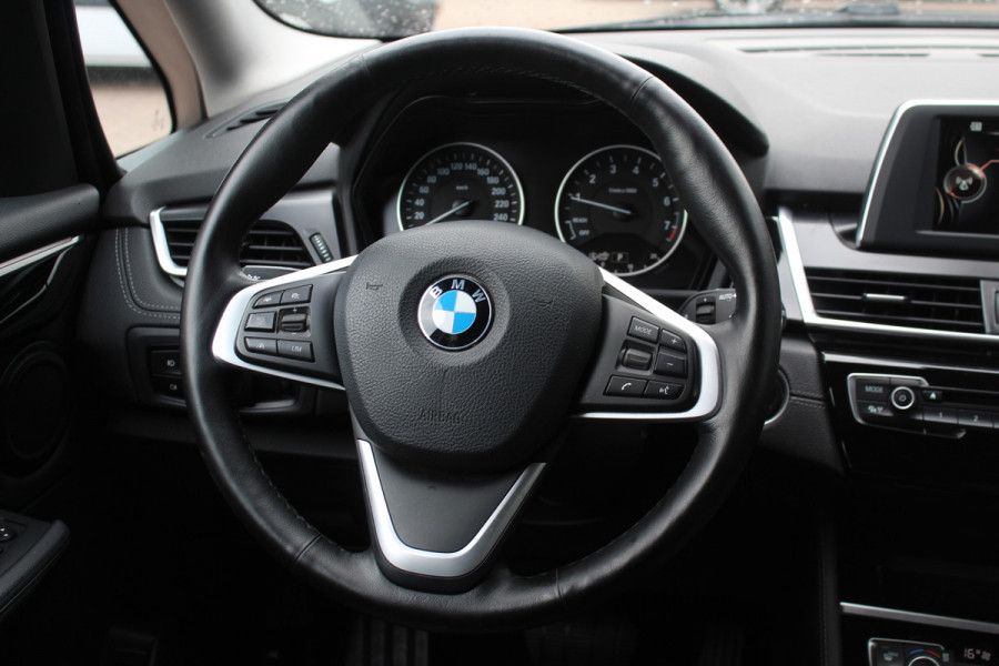 BMW 2 Serie Gran Tourer 218i 7p. Executive / Trekhaak / Leder / Navigatie / Keyless entry / Parkeerhulp V+A / Cruise Control