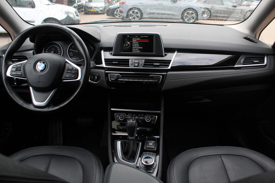BMW 2 Serie Gran Tourer 218i 7p. Executive / Trekhaak / Leder / Navigatie / Keyless entry / Parkeerhulp V+A / Cruise Control