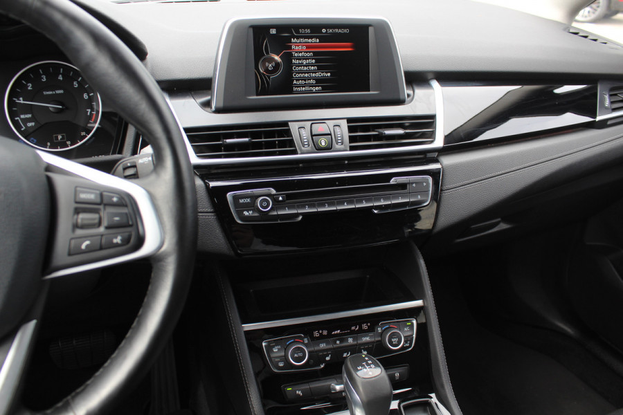 BMW 2 Serie Gran Tourer 218i 7p. Executive / Trekhaak / Leder / Navigatie / Keyless entry / Parkeerhulp V+A / Cruise Control