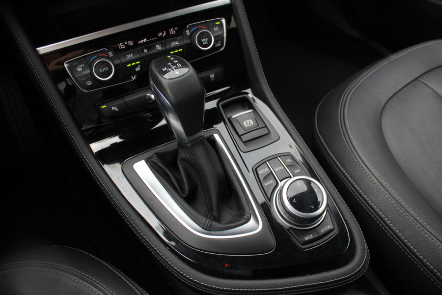 BMW 2 Serie Gran Tourer 218i 7p. Executive / Trekhaak / Leder / Navigatie / Keyless entry / Parkeerhulp V+A / Cruise Control