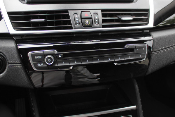 BMW 2 Serie Gran Tourer 218i 7p. Executive / Trekhaak / Leder / Navigatie / Keyless entry / Parkeerhulp V+A / Cruise Control