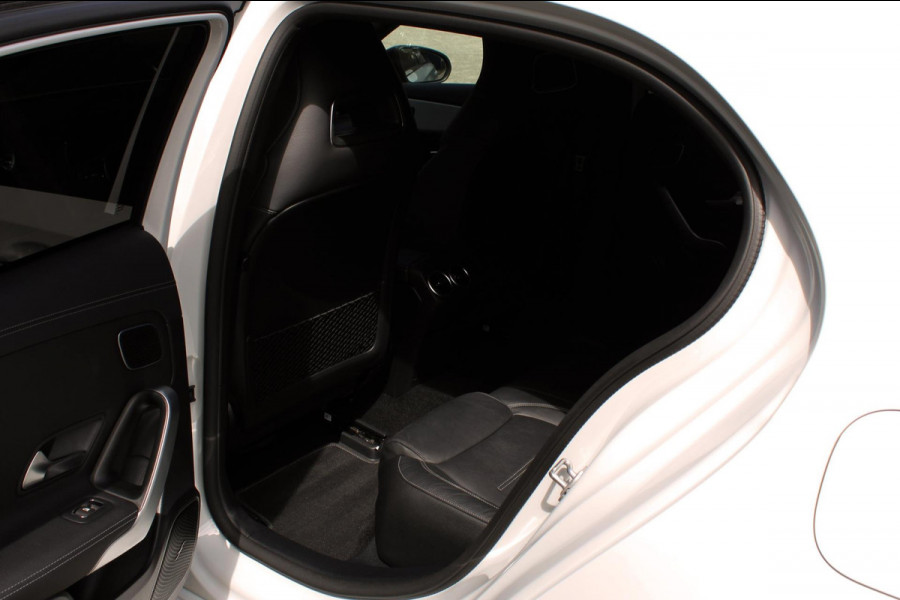 Mercedes-Benz A-Klasse A 250 Aut. AMG Line Memory, Burmester, 360
