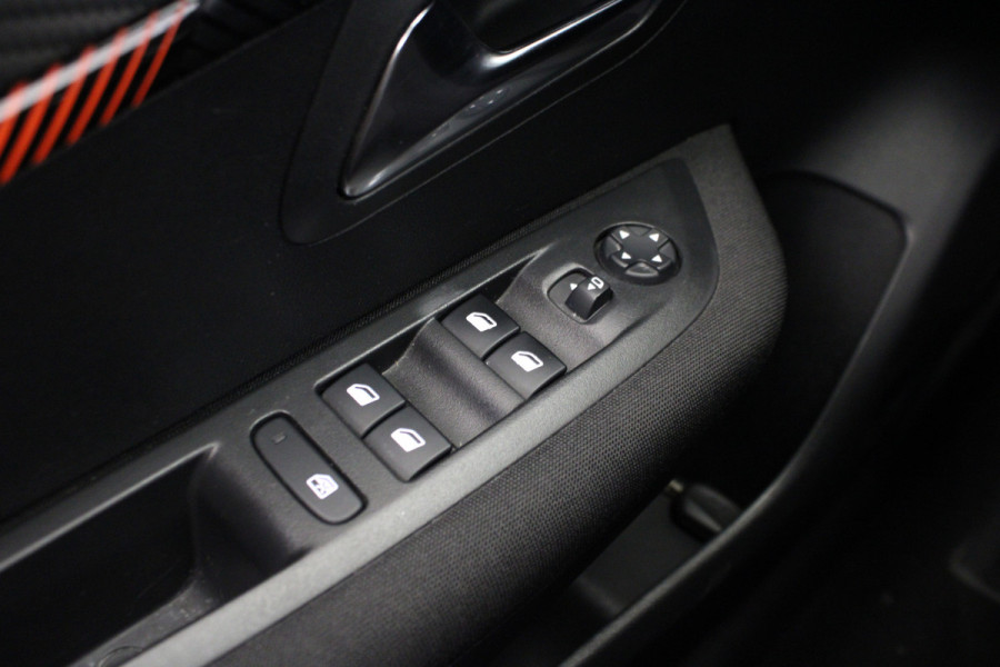 Peugeot 208 1.2 PureTech Active Pack |Navi|Carplay|