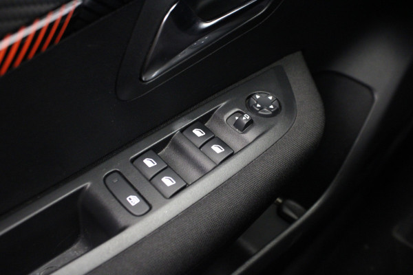 Peugeot 208 1.2 PureTech Active Pack |Navi|Carplay|