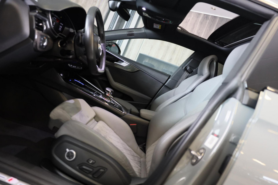 Audi A5 SPORTBACK 40 TFSI RS5 Look / RS Zetels / Digital Cockpit / Massage / Elek Stoelen / 360 Camera / Open Pano / Matrix / 20 I