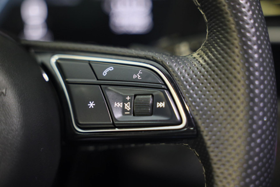 Audi A5 SPORTBACK 40 TFSI RS5 Look / RS Zetels / Digital Cockpit / Massage / Elek Stoelen / 360 Camera / Open Pano / Matrix / 20 I