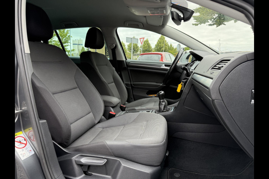 Volkswagen Golf 1.0 TSI Comfortline Navi,Clima,Cruise,Pdc V+A,6 Bak,110pk,Lm velgen,N.A.P,Recent beurt gehad,Apk tot 05-2026