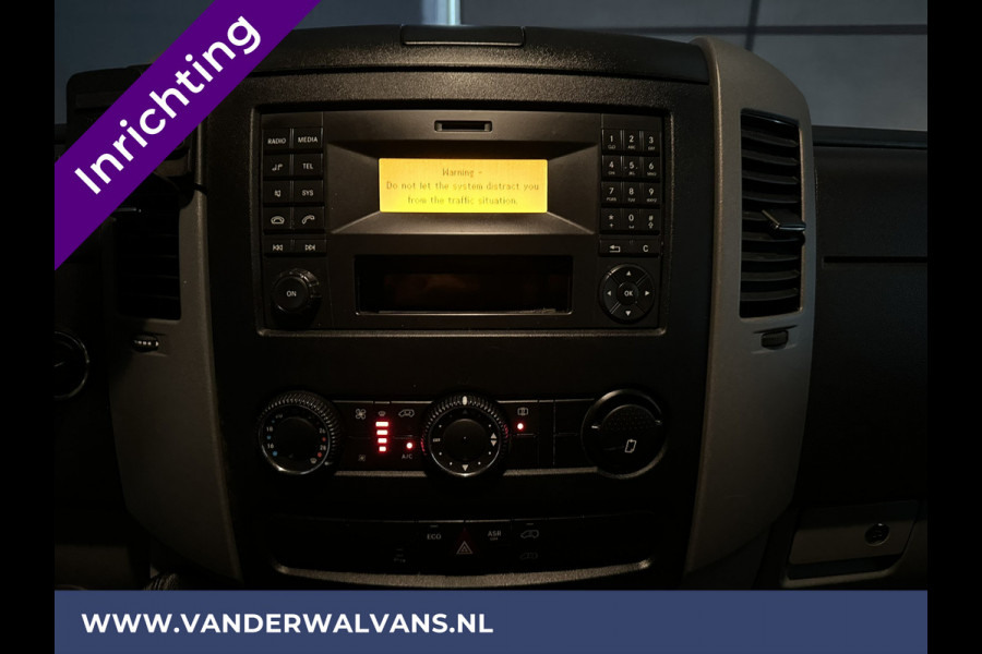 Mercedes-Benz Sprinter 316 CDI 164pk L2H2 inrichting Euro6 Airco | 2800kg Trekhaak | Cruisecontrol | Chauffeursstoel Parkeersensoren, multifunctioneel stuurwiel
