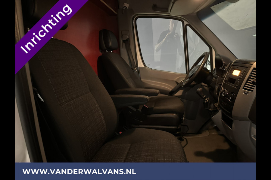 Mercedes-Benz Sprinter 316 CDI 164pk L2H2 inrichting Euro6 Airco | 2800kg Trekhaak | Cruisecontrol | Chauffeursstoel Parkeersensoren, multifunctioneel stuurwiel