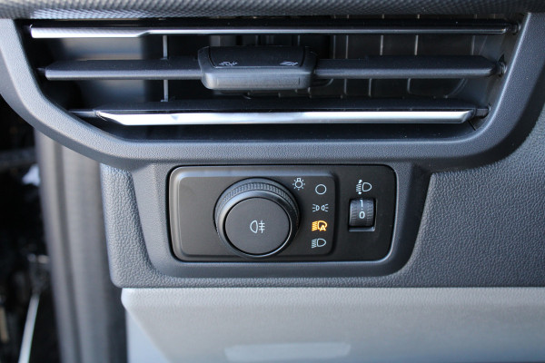 Ford Transit Custom 320 2.0 TDCI L2H1 Limited 170pk - Adaptive Cruise - Blind spot - Navigatie - Camera - Draadloos laden - Rijklaar