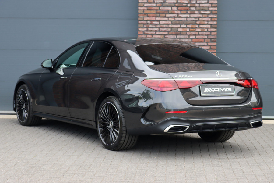 Mercedes-Benz E-Klasse 300 de AMG Line Aut9 | Hyperscreen | Distronic | Trekhaak | Verwarmd Stuurwiel | Keyless Go | Camera | Zitcomfortpakket | Nightpakket |