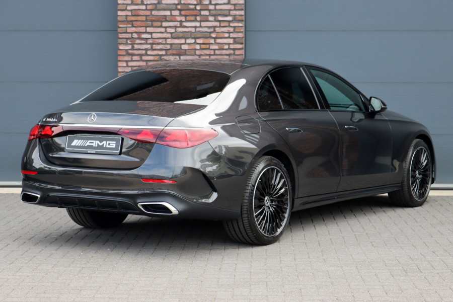 Mercedes-Benz E-Klasse 300 de AMG Line Aut9 | Hyperscreen | Distronic | Trekhaak | Verwarmd Stuurwiel | Keyless Go | Camera | Zitcomfortpakket | Nightpakket |