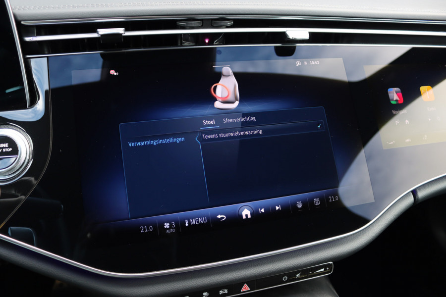 Mercedes-Benz E-Klasse 300 de AMG Line Aut9 | Hyperscreen | Distronic | Trekhaak | Verwarmd Stuurwiel | Keyless Go | Camera | Zitcomfortpakket | Nightpakket |