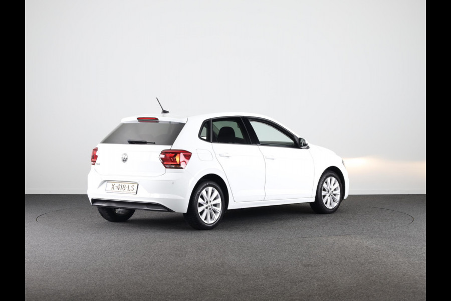 Volkswagen Polo 1.0 TSI Highline 95 PK | Navigatie | Parkeersensoren | Digitaal dashboard