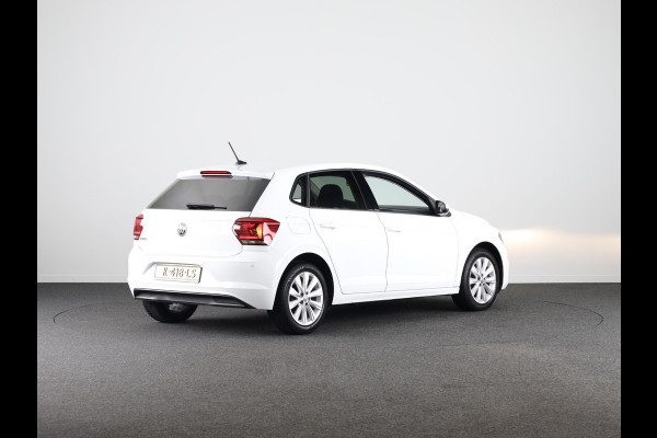 Volkswagen Polo 1.0 TSI Highline 95 PK | Navigatie | Parkeersensoren | Digitaal dashboard