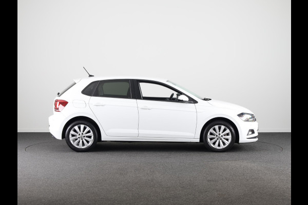 Volkswagen Polo 1.0 TSI Highline 95 PK | Navigatie | Parkeersensoren | Digitaal dashboard