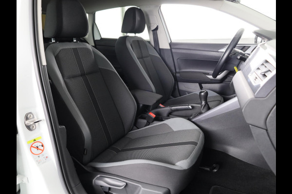 Volkswagen Polo 1.0 TSI Highline 95 PK | Navigatie | Parkeersensoren | Digitaal dashboard