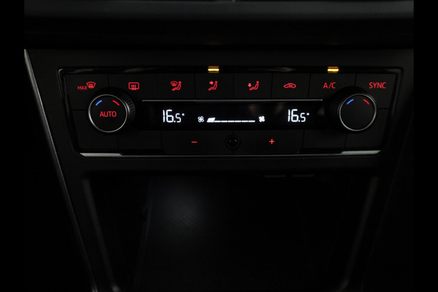 Volkswagen Polo 1.0 TSI Highline 95 PK | Navigatie | Parkeersensoren | Digitaal dashboard