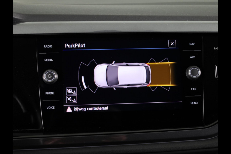 Volkswagen Polo 1.0 TSI Highline 95 PK | Navigatie | Parkeersensoren | Digitaal dashboard