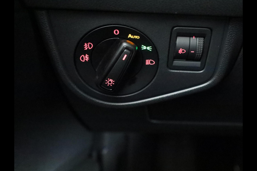 Volkswagen Polo 1.0 TSI Highline 95 PK | Navigatie | Parkeersensoren | Digitaal dashboard