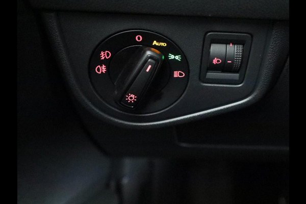 Volkswagen Polo 1.0 TSI Highline 95 PK | Navigatie | Parkeersensoren | Digitaal dashboard