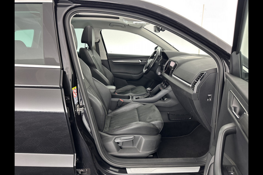 Škoda Karoq 1.5 TSI ACT Business Edition Aut. *PANO | LEATHER-ALCANTARA  | FULL-LED | NAVI-FULLMAP | KEYLESS | COMFORT-SEATS | CAMERA | DAB+ | ECC | HEATED-SEATS | PDC | CRUISE  | TOWBAR | CARPLAY | 18''ALU*