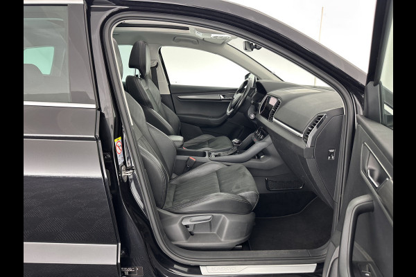 Škoda Karoq 1.5 TSI ACT Business Edition Aut. *PANO | LEATHER-ALCANTARA  | FULL-LED | NAVI-FULLMAP | KEYLESS | COMFORT-SEATS | CAMERA | DAB+ | ECC | HEATED-SEATS | PDC | CRUISE  | TOWBAR | CARPLAY | 18''ALU*