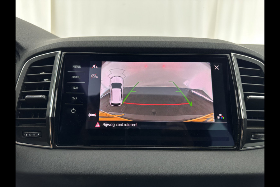 Škoda Karoq 1.5 TSI ACT Business Edition Aut. *PANO | LEATHER-ALCANTARA  | FULL-LED | NAVI-FULLMAP | KEYLESS | COMFORT-SEATS | CAMERA | DAB+ | ECC | HEATED-SEATS | PDC | CRUISE  | TOWBAR | CARPLAY | 18''ALU*