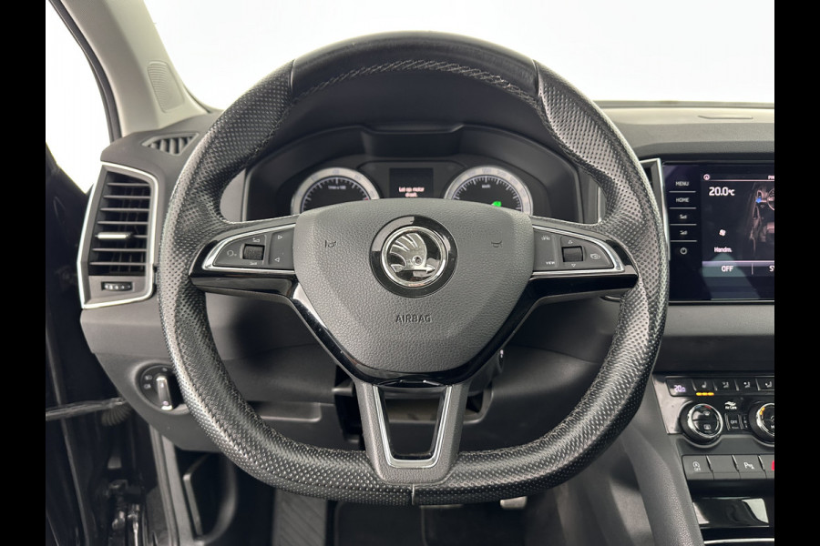 Škoda Karoq 1.5 TSI ACT Business Edition Aut. *PANO | LEATHER-ALCANTARA  | FULL-LED | NAVI-FULLMAP | KEYLESS | COMFORT-SEATS | CAMERA | DAB+ | ECC | HEATED-SEATS | PDC | CRUISE  | TOWBAR | CARPLAY | 18''ALU*