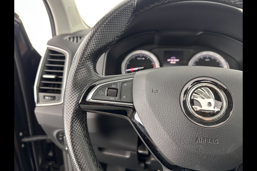 Škoda Karoq 1.5 TSI ACT Business Edition Aut. *PANO | LEATHER-ALCANTARA  | FULL-LED | NAVI-FULLMAP | KEYLESS | COMFORT-SEATS | CAMERA | DAB+ | ECC | HEATED-SEATS | PDC | CRUISE  | TOWBAR | CARPLAY | 18''ALU*